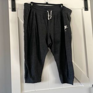 Nike athletic capris elastic waistband with drawstring size 3X
